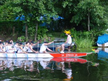 Foto des Albums: Drachenbootrennen 2004 (21.08.2004)