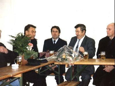 Foto des Albums: Übergabe des Feuerwehrgerätehauses Falkenhagen am 10.10.1998