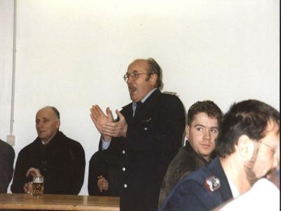 Foto des Albums: Übergabe des Feuerwehrgerätehauses Falkenhagen am 10.10.1998