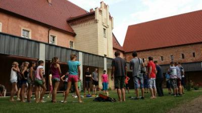 Foto des Albums: "Follow me - Ich bau auf dich" - Religiöse Kinderwoche im Kloster Mühlberg im Juli 2014