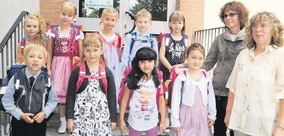 Klasse FLEX A mit Frau Schneider Bild:MAZ Beilage &ldquo;Einschulung&rdquo; vom 25.8.2014.  (Bild vergr&ouml;&szlig;ern)