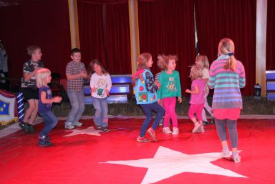 Foto des Albums: Zirkusprojekt „Dreamland“ vom 1.-5. September 2014 mit der Grundschule Kleinow, Grundschule Glöwen und Vorschulkindern Kita Waldhaus Glöwen (05. 09. 2014)