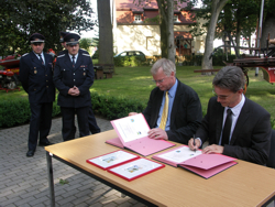 Foto des Albums: Unterzeichnung der Gründungsurkunde (23. 07. 2008)