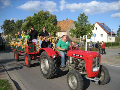 Foto des Albums: Erntedankfest mit den Oldtimer- & Schlepperfreunden am 27. September 2014 in Koßdorf