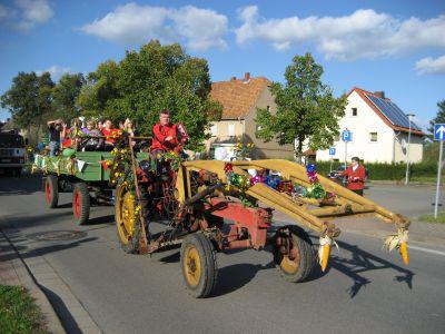 Foto des Albums: Erntedankfest mit den Oldtimer- & Schlepperfreunden am 27. September 2014 in Koßdorf