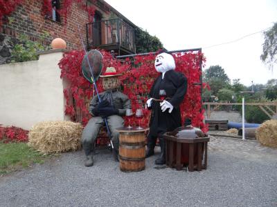 Foto des Albums: Zinndorfer Oktoberfest - Wettbewerb um die „Schönste Strohpuppe“ (09. 10. 2014)