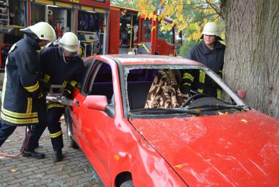 Foto des Albums: Feuerwehrübung in Halenbeck (18. 10. 2014)