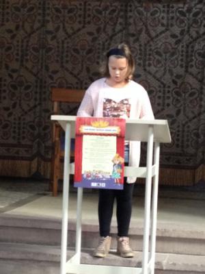 Foto des Albums: Maria liest beim Vorlesewettbewerb in Aschersleben (13.11.2014)