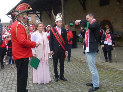 Foto des Albums: Schlüsselübergabe auf dem Hühnerhof