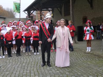 Foto des Albums: Schlüsselübergabe auf dem Hühnerhof