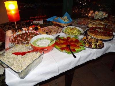 Buffet 1  (Bild vergr&ouml;&szlig;ern)