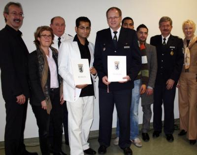 Foto des Albums: Kooperationsvertrag KbNa - Polizeiabschnitt 36 (28. 11. 2011)