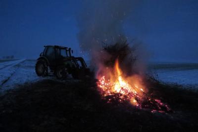 Foto des Albums: Weihnachtsbaumverbrennen der Jugendfeuerwehr (24.01.2015)