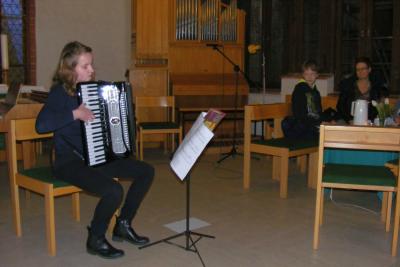 Foto des Albums: Wettbewerbsteilnehmer gestalten Kirchencafé