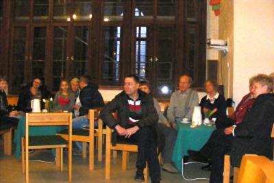 Foto des Albums: Wettbewerbsteilnehmer gestalten Kirchencafé