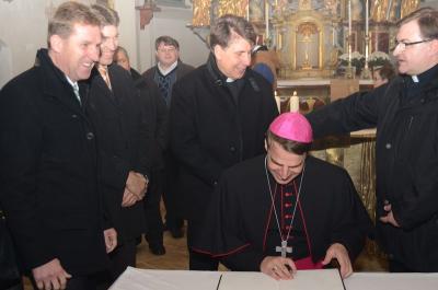 Foto des Albums: Altarweihe Höherskirchen