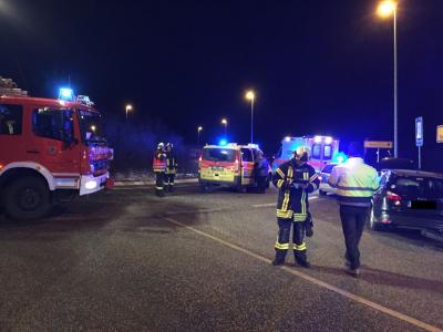 Foto des Albums: Einsatz 026/2015  -  Verkehrsunfall