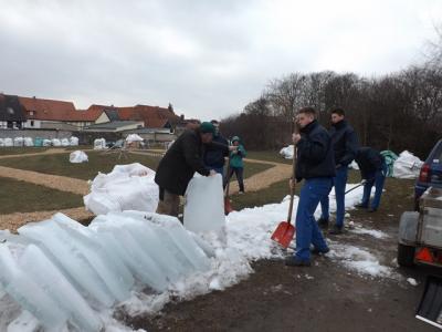 Foto des Albums: Schneeteams bereiten MDR Wintermärchen vor (20. 02. 2015)