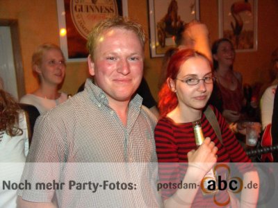 Foto des Albums: Weihnachts- & RugbyAufstiegsparty im Pub-a-la-Pub (02.07.2005)