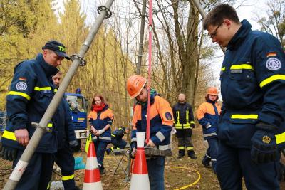 Station 8: Geschicklichkeit mit schwerer Technik ... 