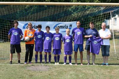 Trikot&uuml;bergabe envia 2013 