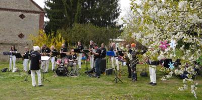 Foto des Albums: Frühlingsfest Beetzseeheide in Butzow (28.04.2015)