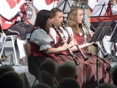 Foto des Albums: Frühjahrskonzert des Musikvereins Frohsinn Lindenberg und der Jugendkapelle Buchloe-Lindenberg (25. 04. 2015)