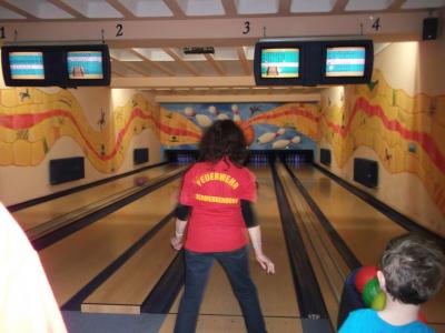 Foto des Albums: Jugendfeuerwehr Schmerkendorf beim Bowlen in der Bowlingscheune Großrössen (26. 01. 2015)