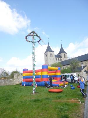 Foto des Albums: Maibaum aufstellen Frose