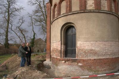 Foto des Albums: Fundamentsanierung an der Butzower Dorfkirche (24.05.2015)