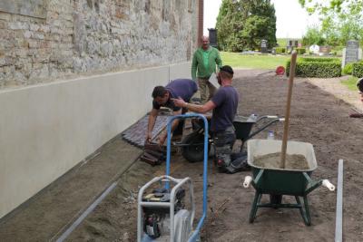 Foto des Albums: Fundamentsanierung an der Butzower Dorfkirche (24.05.2015)