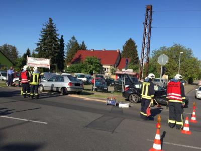 Foto des Albums: Einsatz 105/2015 - auslaufende Betriebsstoffe nach VU