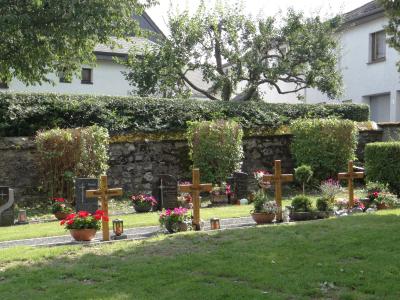 Foto des Albums: Bürgeraktion auf dem Friedhof Malborn