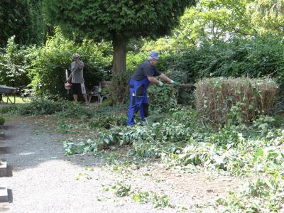 Foto des Albums: Bürgeraktion auf dem Friedhof Malborn