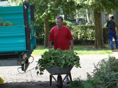 Foto des Albums: Bürgeraktion auf dem Friedhof Malborn