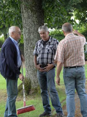 Foto des Albums: Bürgeraktion auf dem Friedhof Malborn