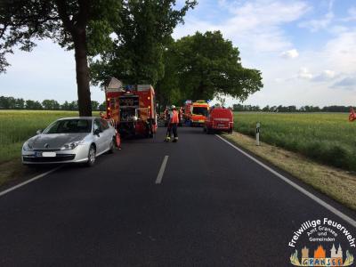 Einsatzfahrzeuge an der Einsatzstelle 
