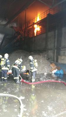 Foto des Albums: Einsatz 117/2015 - Brand Firma Relux