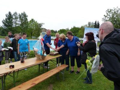 Foto des Albums: Eröffnung der Saison des Freizeitbades Grasleben Mai 2015