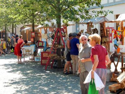 Foto des Albums: Hist. Markt auf dem Kirchplatz (06. 06. 2015)
