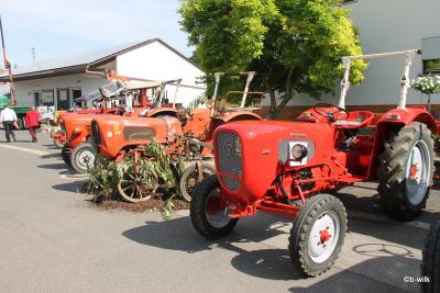 Foto des Albums: Dorffest 2015 - Oldtimer