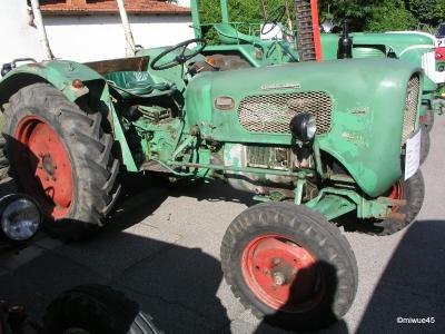 Foto des Albums: Dorffest 2015 - Oldtimer