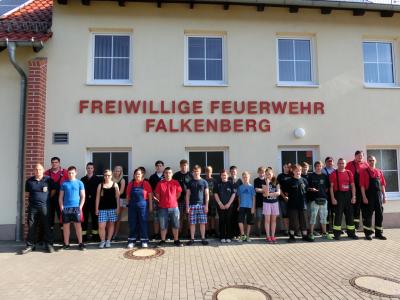 Foto des Albums: Jugendfeuerwehr - Projekt 24h Berufsfeuerwehr (25. 06. 2015)