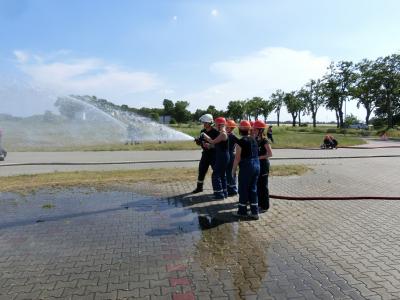 Foto des Albums: Jugendfeuerwehr - Projekt 24h Berufsfeuerwehr (25. 06. 2015)