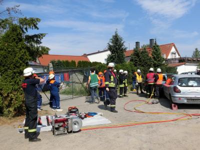 Foto des Albums: Jugendfeuerwehr - Projekt 24h Berufsfeuerwehr (25. 06. 2015)