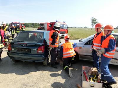 Foto des Albums: Jugendfeuerwehr - Projekt 24h Berufsfeuerwehr (25. 06. 2015)