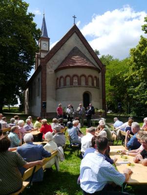 Foto des Albums: Besuch von Manfred Stolpe in Butzow (29.06.2015)