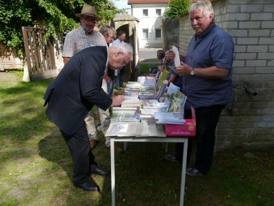 Foto des Albums: Besuch von Manfred Stolpe in Butzow (29.06.2015)