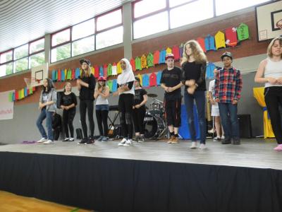 Foto des Albums: Abschlussfeier der 9. und 10. Klassen