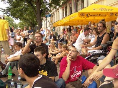 Foto des Albums: City Battle - Potsdam mittendrin: die schönsten Zuschauer (30.07.2005)